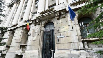 Angajații instituțiilor finanțate din venituri proprii vor putea primi sporuri de până la 20%