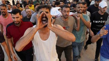 Gaza: Opt persoane, ucise într-un atac israelian în tabăra de refugiați Nuseirat în timpul unei procesiuni funerare