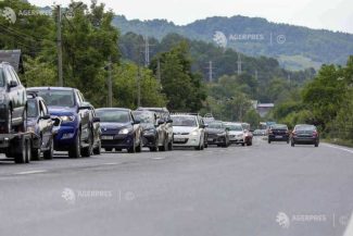 Prahova: Trafic reluat pe un sens al DN 1, la Bușteni; cealaltă bandă este încă blocată de aluviuni