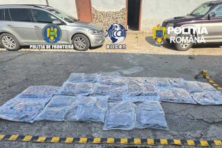 Satu Mare: Bărbat prins în flagrant când introducea în țară 38 de kilograme de canabis