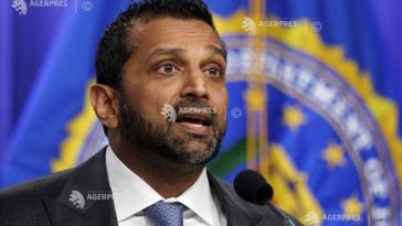 SUA: Un bărbat reținut după ce a declanșat un incendiu în fața unei clădiri federale la New York
