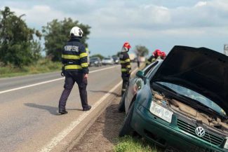 Botoșani: Un bărbat cu permisul anulat și într-o avansată stare de ebrietate a produs un accident rutier