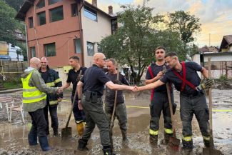 Prahova: Șeful DSU, Raed Arafat, s-a deplasat în zonele afectate de inundații (GALERIE FOTO)