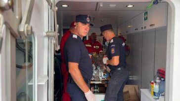 VIDEO Incendiu petrolier/Constanța: Doi dintre marinarii răniți au suferit arsuri pe 10-15% din corp