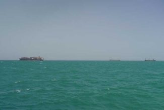 Un e-mail al grupării Houthi avertizează companiile de transport maritim să evite porturile saudite