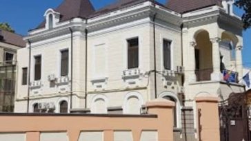 Brăila: Purtările abuzive, injuriile, amenințările și presiunile psihologice, în topul reclamațiilor privind hărțuirea la locul de muncă