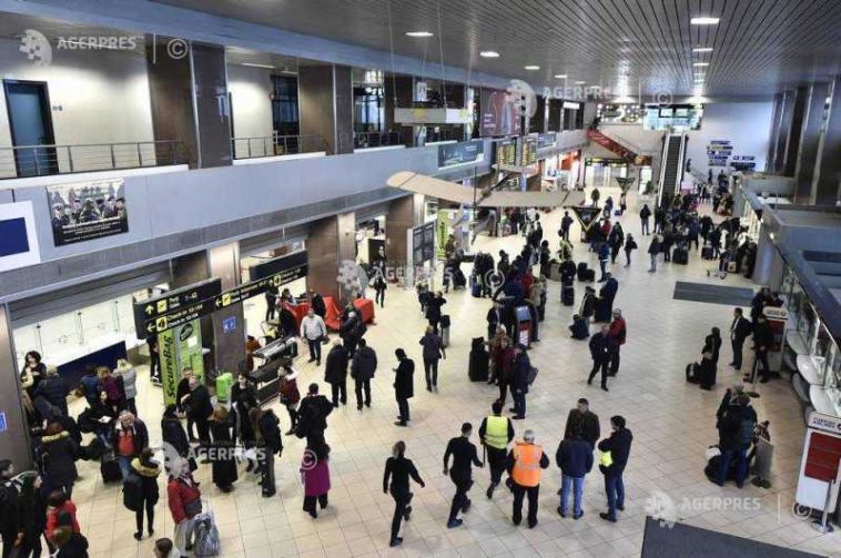 CNAB: Aproape 8,46 milioane de pasageri pe aeroporturile Capitalei în primele șase luni, număr record