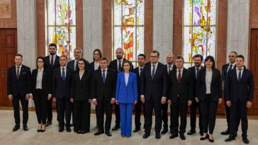 Guvernul condus de premierul Vasile Tofan a depus jurământul de învestire