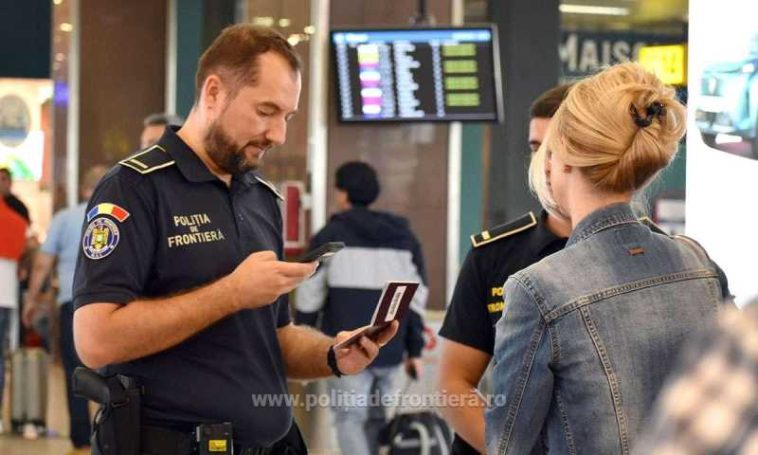 IGPF: Doi bărbați și două femei, depistați pe Aeroportul Otopeni cu documente false