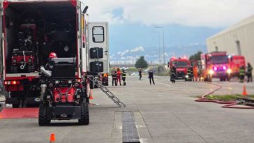 Brașov: Nu mai sunt focare active la locul incendiului puternic izbucnit miercuri la o fabrică de prelucrare a lemnului