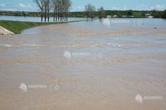 INHGA: Cod galben de inundații în bazine hidrografice din cinci județe, joi