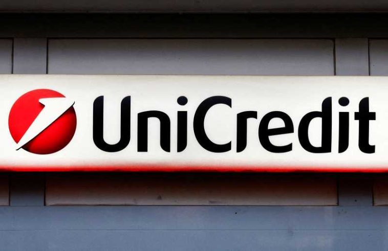 UniCredit, deschis la concesii în negocierile cu Commerzbank
