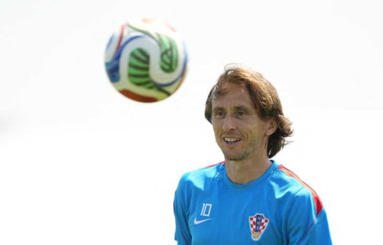 Fotbal: Luka Modric și-a prelungit cu un an contractul cu AC Milan (oficial)