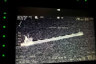 Armatorul navei Christiana B, avariată probabil de impactul cu o dronă, a cerut efectuarea reparațiilor la Constanța sau Varna