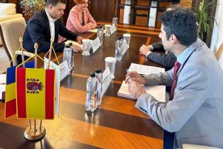 Ambasadorul Spaniei la București și primarul Capitalei au discutat despre un proiect privind dependențele în rândul tinerilor