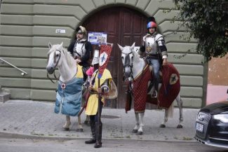 Mureș: Cavalerii Codrului, în fruntea paradei de deschidere a ediției a XXXI-a a Festivalului ”Sighișoara Medievală” (GALERIE FOTO)