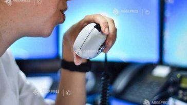 Mehedinți: Urmărire în trafic – mașina abandonată de un șofer fără permis a lovit o autospecială de poliție
