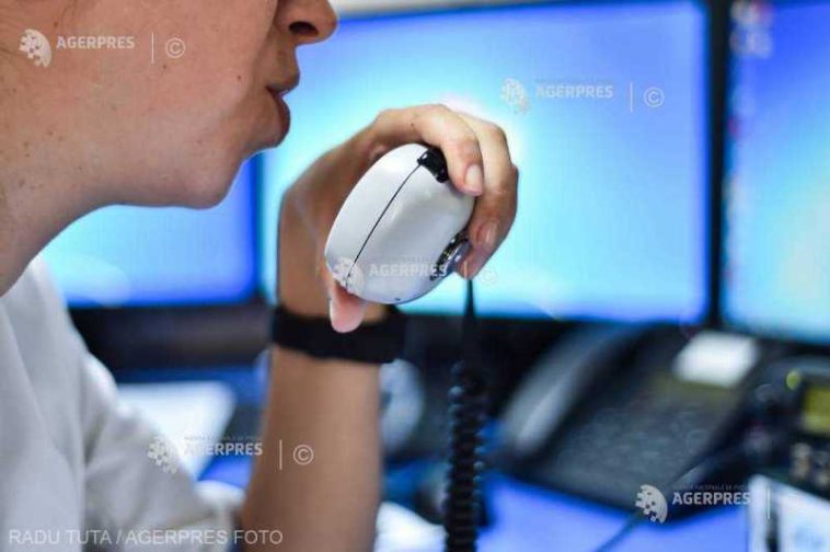 Mehedinți: Urmărire în trafic – mașina abandonată de un șofer fără permis a lovit o autospecială de poliție