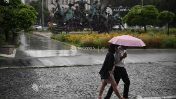 Meteo București: Ploi de scurtă durată, descărcări electrice și ușoare intensificări ale vântului