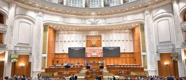 Camera Deputaților/ Plenul a aprobat ordinea de zi a sesiunii extraordinare din această săptămână