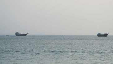 Iranul declară că a interceptat șase nave care încercau să traverseze o rută nesigură prin Strâmtoarea Ormuz