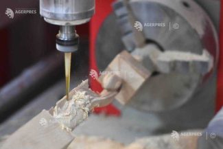 INS: Managerii anticipează stabilitate în industria prelucrătoare și în comerțul cu amănuntul, în următoarele trei luni