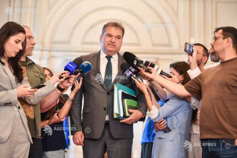 Cseke Attila spune că ar proceda ca la alegerea Papei pentru un guvern: Partidele să mai lase din orgolii