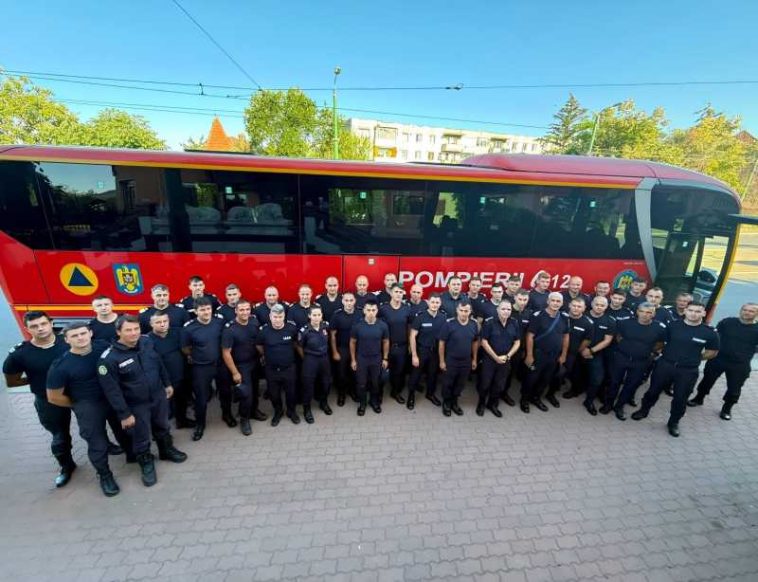 IGSU: Un nou contingent de pompieri români pleacă în Franța pentru continuarea misiunii de combatere a incendiilor de pădure