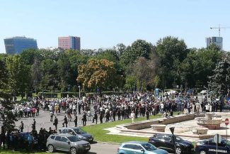 Incidente între ciobani și jandarmi la protestul organizat în Piața Presei
