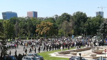 Incidente între ciobani și jandarmi la protestul organizat în Piața Presei