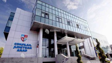 Arad: Primării care puteau pierde finanțări europene din cauza unor cheltuieli neprevăzute, ajutate de CJ