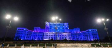 Ziua mondială împotriva traficului de persoane/ Turnul STS, Parlamentul și Guvernul – iluminate joi în albastru