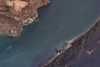 Drone ucrainene au lovit un terminal rusesc major de export de cereale în Strâmtoarea Kerci (surse)