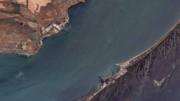 Drone ucrainene au lovit un terminal rusesc major de export de cereale în Strâmtoarea Kerci (surse)