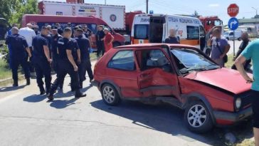 IGSU: Pompierii români au intervenit la un accident rutier în drumul spre misiunea din Grecia