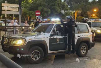 Sute de oameni, implicați în ciocniri violente în încercarea de a pătrunde din nou vineri în Ceuta și Melilla