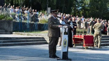 Mureș: Absolvenții promoției ‘Constantin Brâncuși 150’ de la Medicină Militară au primit gradul de sublocotenent la UMFST