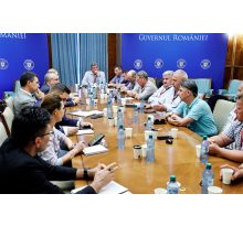 Reprezentanţii oierilor, primiţi la Guvern de vicepremierul Tánczos Barna / Planul de ieşire din criză va fi dezbătut săptămâna viitoare / O decizie privind conducerea ANSVSA ”va fi luată la nivelul Guvernului în cel mai scurt timp posibil”