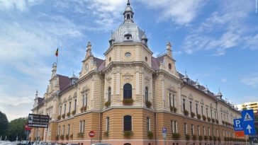 Braşov: Primăria anunţă alocarea unor vouchere lunare de 150 de lei pentru copiii din municipiu care fac sport, banii fiind folosiţi pentru plata abonamentului sau cotizaţiei la cluburile la care sunt înscrişi, cu condiţia să funcţioneze în oraş