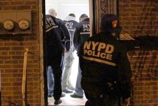 Suspect mascat, căutat după atacul armat în care opt persoane, inclusiv patru copii, au fost rănite în Coney Island, Brooklyn