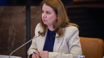 Ligia Deca: „Este enorm că aproape unul din trei copii din România este în risc de sărăcie sau excluziune socială. Pierdem capital uman”