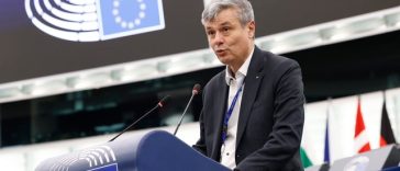 Virgil Popescu, după doborârea a două drone: Simioane, tu şi partidul tău aţi găsit imediat vinovatul. Nu Rusia, ci tot instituţiile statului român. Nici măcar un cuvânt despre cine a lansat drona, Simioane! Sunt ruseşti. Trimise de prietenul tău
