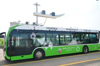 Compania de transport din Alba Iulia anunţă că mai are motorină pentru transportul în zona metropolitană până vineri seară / Situaţia, pe fondul neplăţii facturilor de către administraţia din Alba Iulia, unde transportul este suspendat de 3 săptămâni