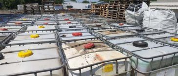 Operator economic din Crevedia, care a depăşit capacitatea maximă admisă de deşeuri periculoase pe care avea dreptul să le depoziteze, amendat