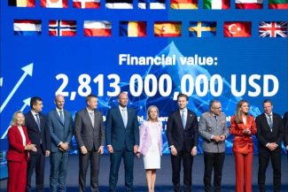 Delegaţia României, la Forumul Industriei de Apărare din cadrul Summitului NATO – Ministerul Apărării prezintă programele Alianţei la care România va lua parte