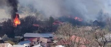 Dragoş Pîslaru: Guvernul a adoptat un sprijin important pentru familiile şi persoanele afectate de incendiul devastator produs în localitatea Rucăreni, comuna Soveja din judeţul Vrancea