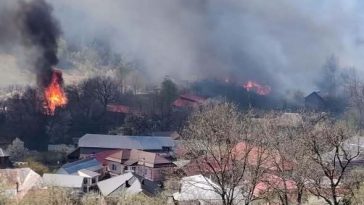 Dragoş Pîslaru: Guvernul a adoptat un sprijin important pentru familiile şi persoanele afectate de incendiul devastator produs în localitatea Rucăreni, comuna Soveja din judeţul Vrancea
