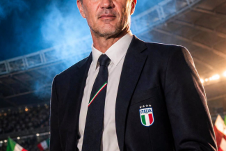 Fotbal: Paolo Maldini este noul director tehnic al federaţiei italiene. Consilier îi va fi fostul său coechipier, Leonardo