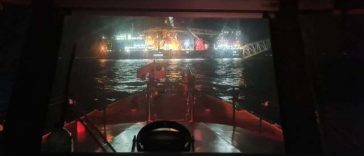 O nouă misiune de salvare a Agenţiei Române de Salvare a Vieţii Omeneşti pe Mare – Un membru al echipajului unei nave sub pavilion Bahamas a fost preluat, cooperant, şi transportat până la ambulanţa care l-a dus la spital