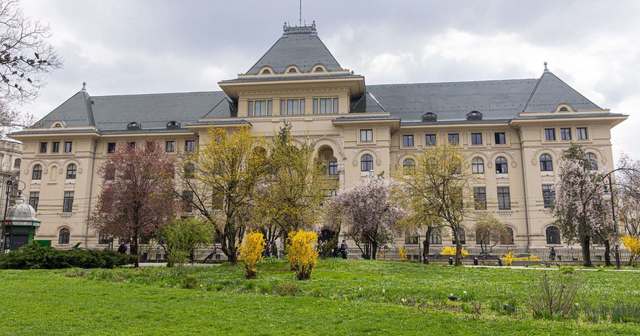 Primăria Bucureşti contractează servicii de expertiză a lucrărilor realizate la clădirea instituţiei, unde lucrările s-au finalizat din 2017, dar nu au fost recepţionate / Imobilul nu are autorizaţie de securitate la incendiu / Valoarea contractului